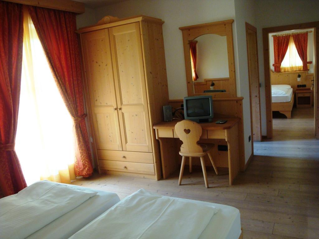 Agritur Cornasest Bed & Breakfast Breguzzo Bilik gambar